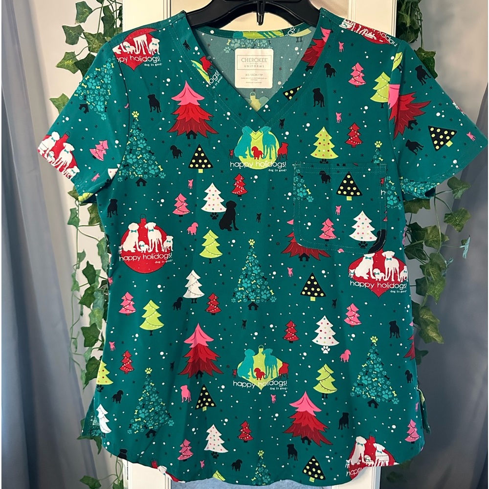 christmas pup extra small scrub top! brand: cherokee